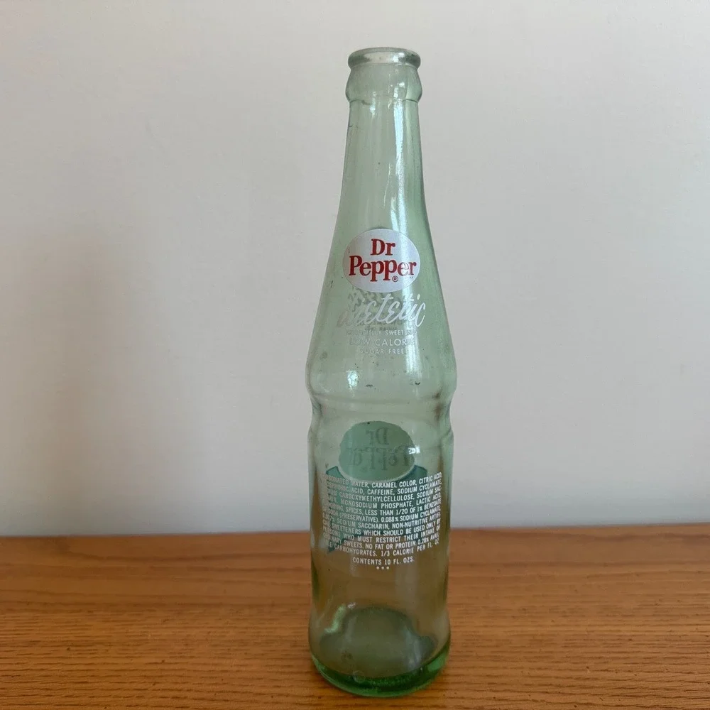 Vintage Dr Pepper Dietetic Glass Bottle 10 FL OZ Collectible Soda Pop‎